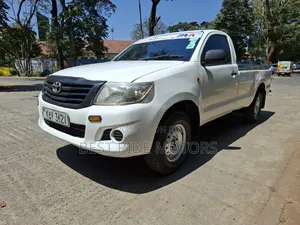 Toyota Hilux 2013 Off white