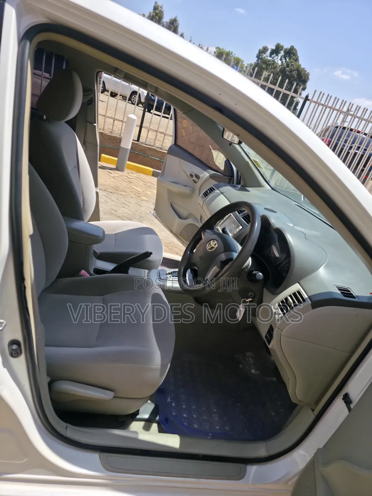 Toyota Axio 2010 White