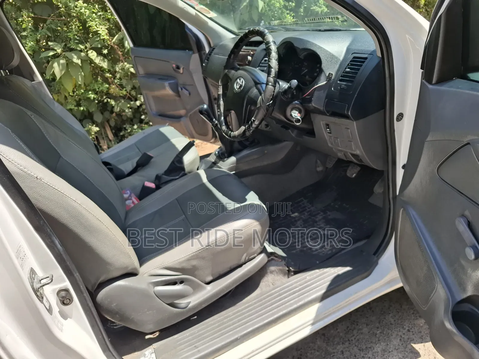 Toyota Hilux 2013 Off white