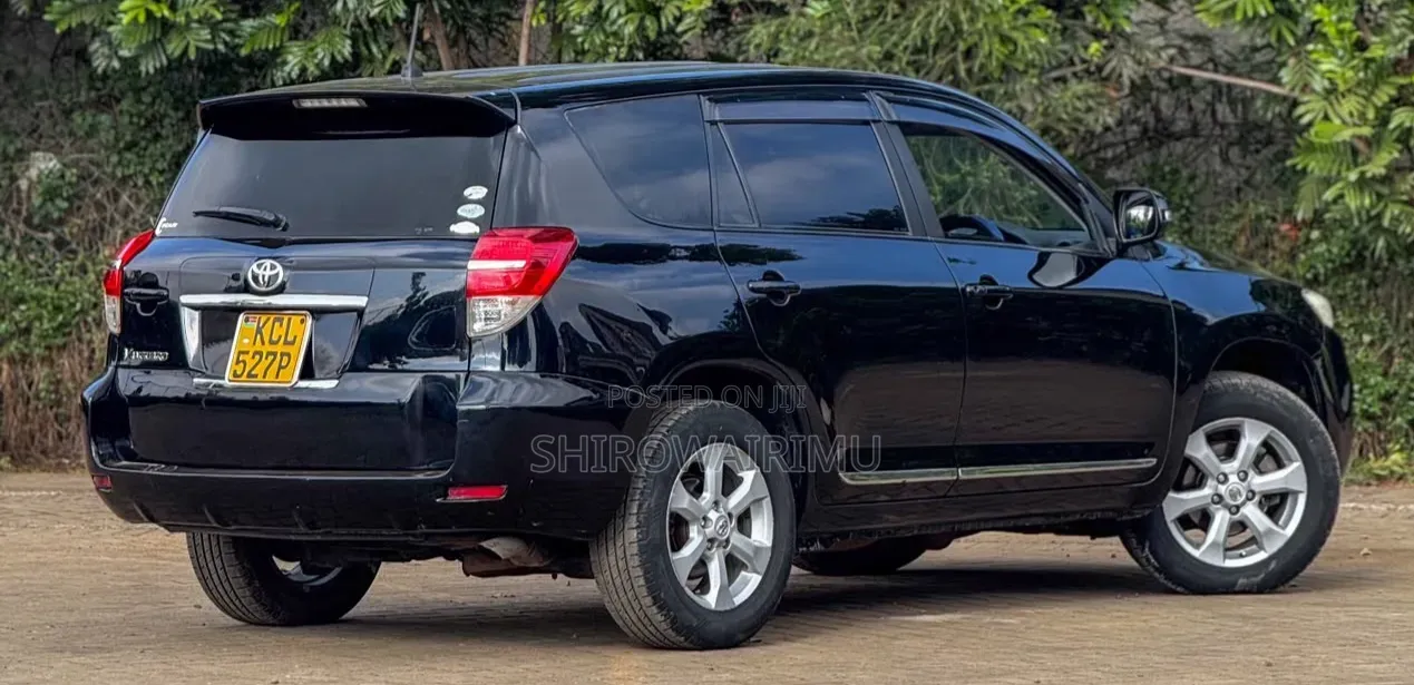 Toyota Vanguard 2013 Burgundy