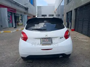 Peugeot 208 2014 White