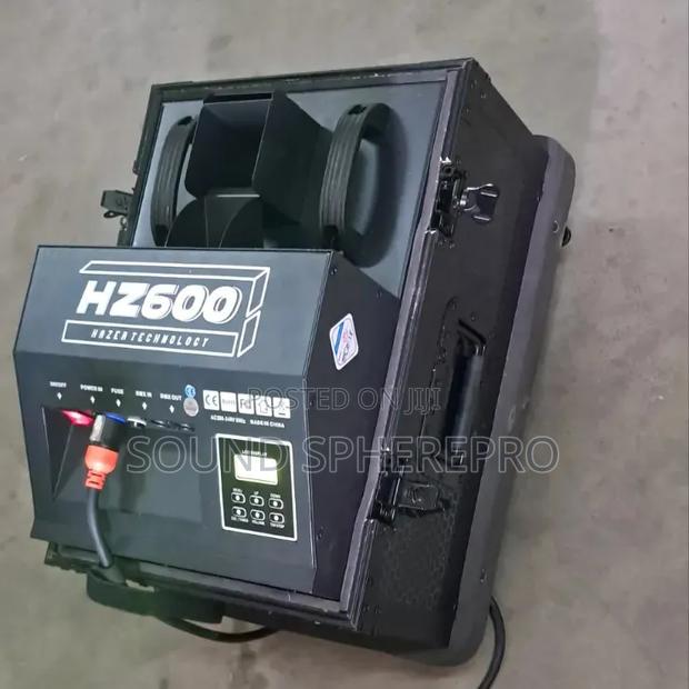 HZ 600 600 Watts Haze Machine With Case - main view