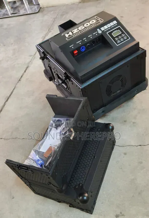 HZ 600 600 Watts Haze Machine With Case