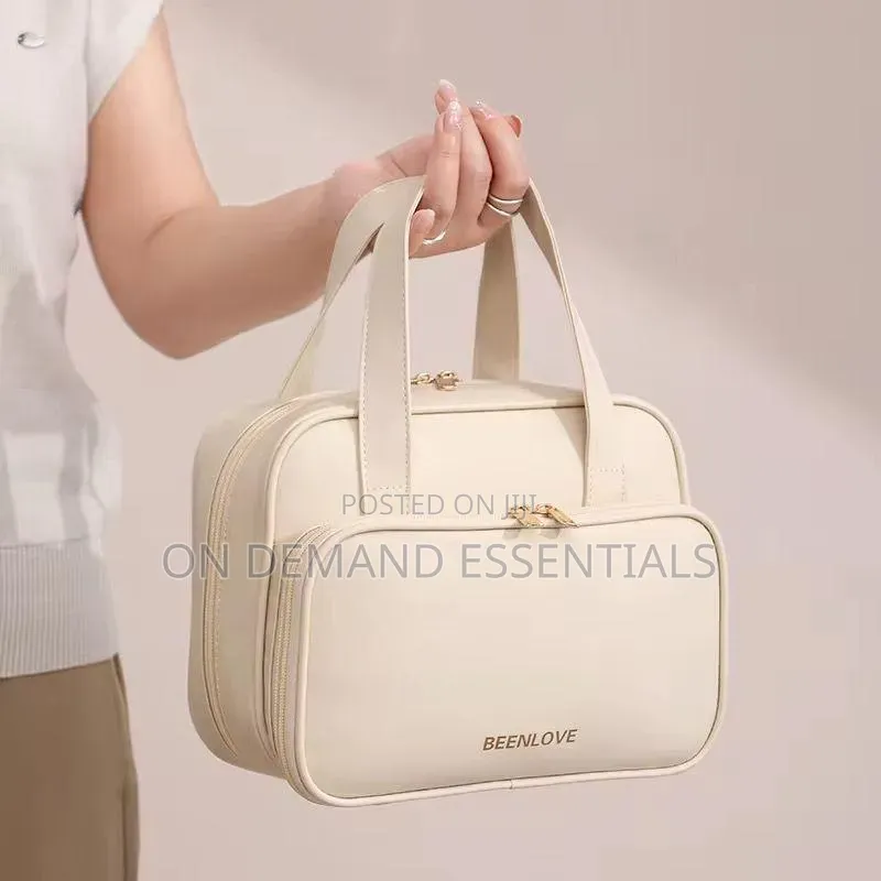 Large Capacity PU Cosmetics Bag/ Multi Pocket Travel / Make Up Bag
