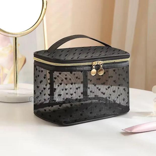 Breathable Cosmetics Organizer Bag Color- Black, Off- White - thumbnail 4