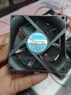 DC12V Brushless Fan Motor Cooling Fan ( 80mm by 80mm by 25mm )