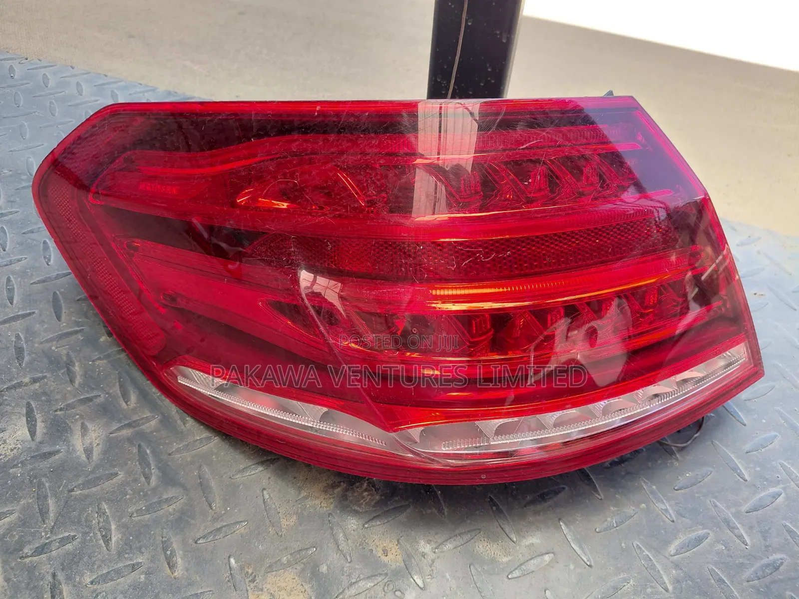 Mercedes 2012 LHS