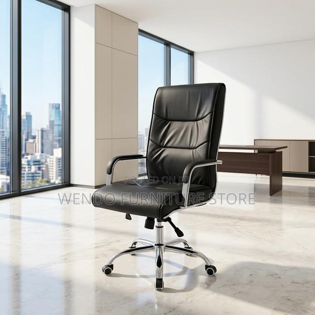 Office Chair : Sleek Black High-Back Executive Leather Office Chair