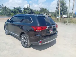 Mitsubishi Outlander 2017 Black
