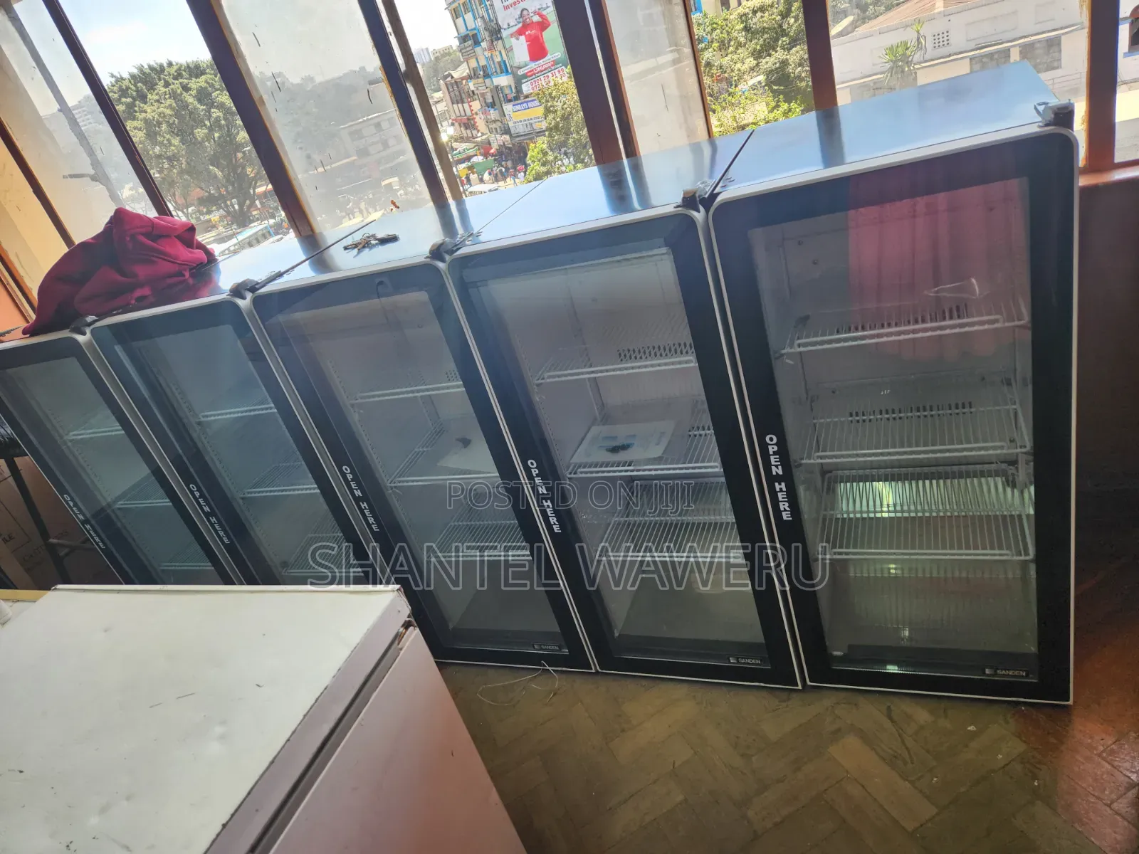 Clearance Mirror Display Fridge