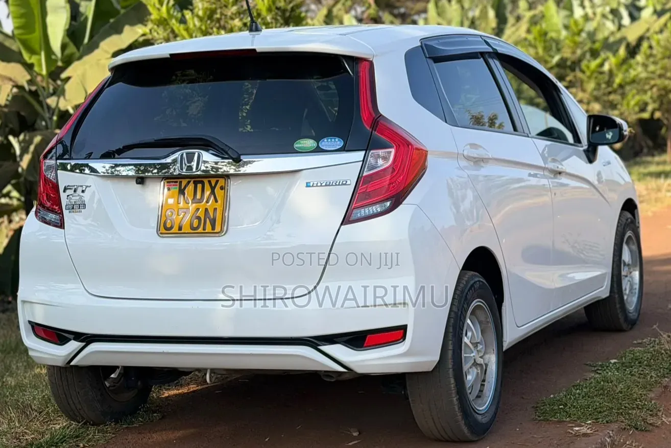 Honda Fit 2018 Off white