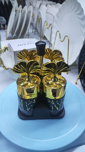 5pcs Gold Tower Seasoning Bottles