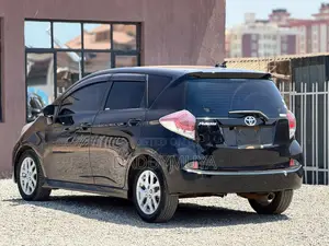 Toyota Ractis 2014 Black