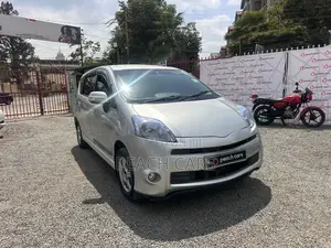 Toyota Passo 2010 Silver