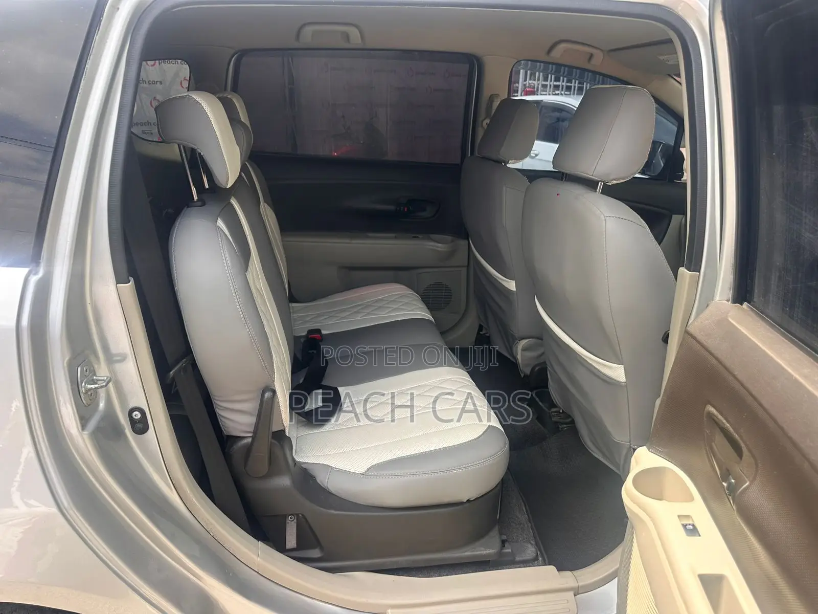 Toyota Passo 2010 Silver