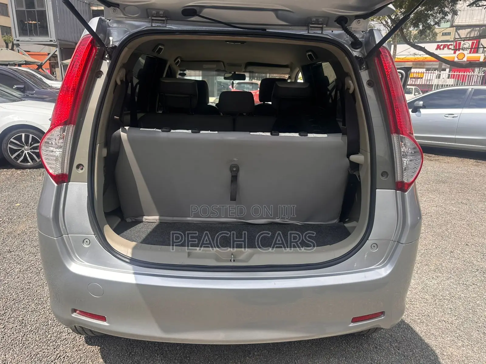 Toyota Passo 2010 Silver