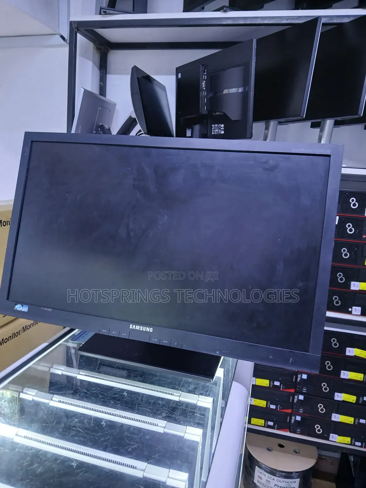 Samsung S24A
24-Inch Monitor