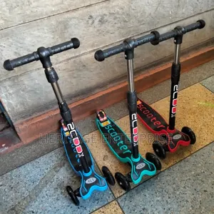 Scooter, Adjustable Handle Height 
Capacity 60kgs
Ages 3-10