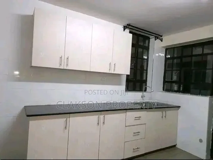 3bdrm Apartment in Naivasha Road, Dagoretti Corner for rent