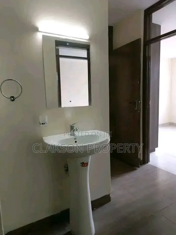 3bdrm Apartment in Naivasha Road, Dagoretti Corner for rent