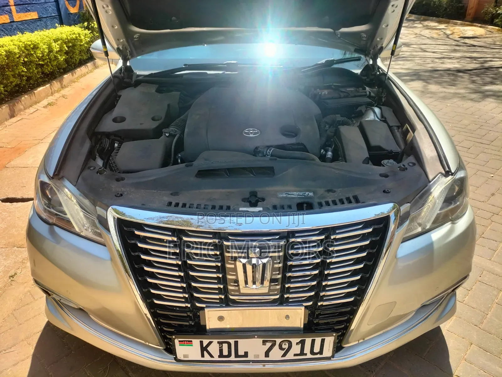 Toyota Crown 2016 Silver