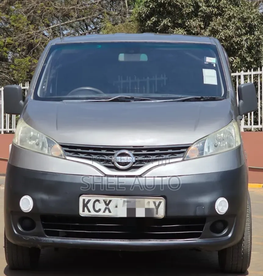 Nissan NP200 2012 Silver