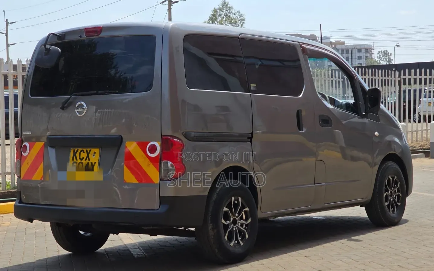 Nissan NP200 2012 Silver