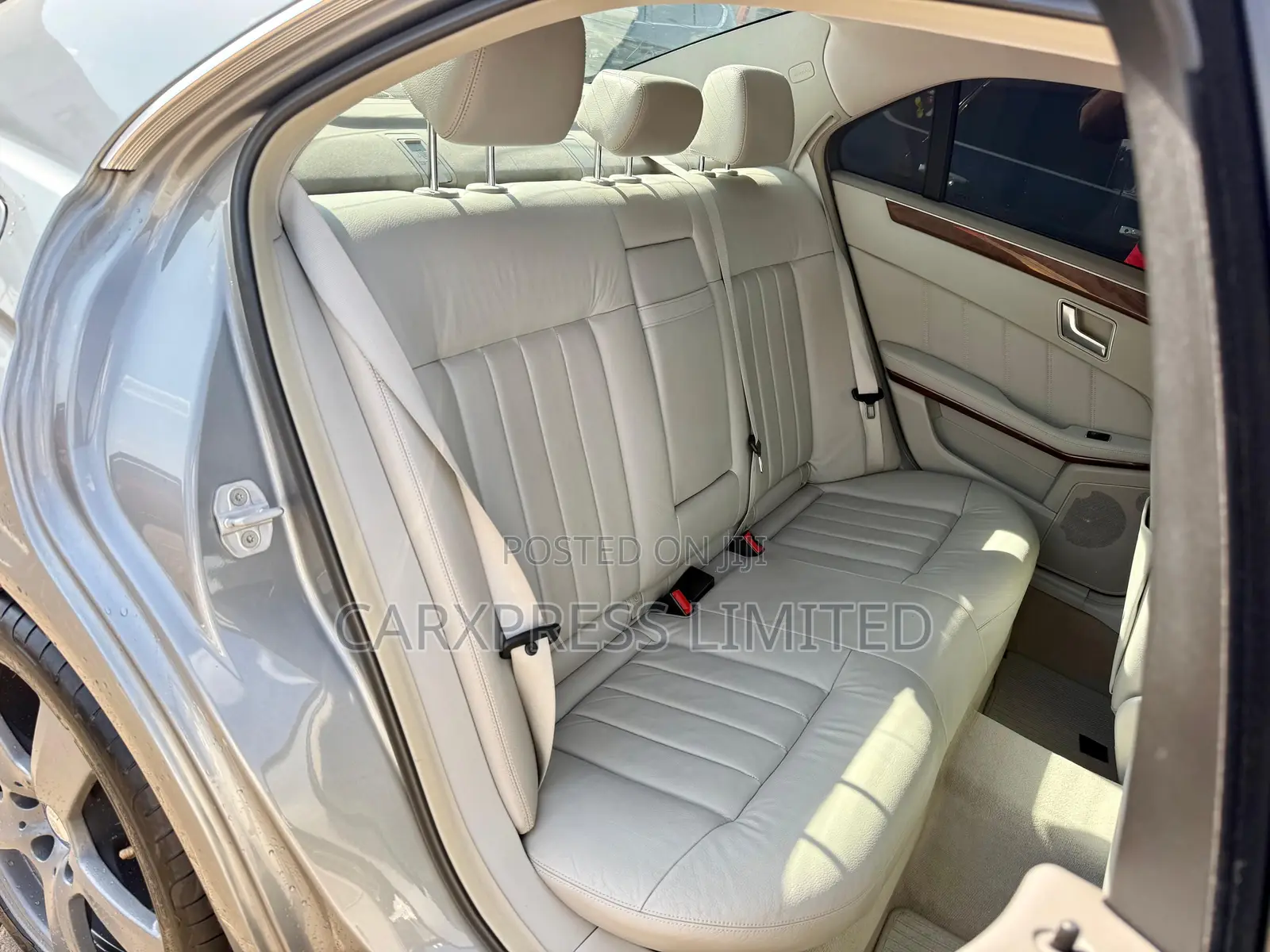 Mercedes-Benz E200 2013 Gray