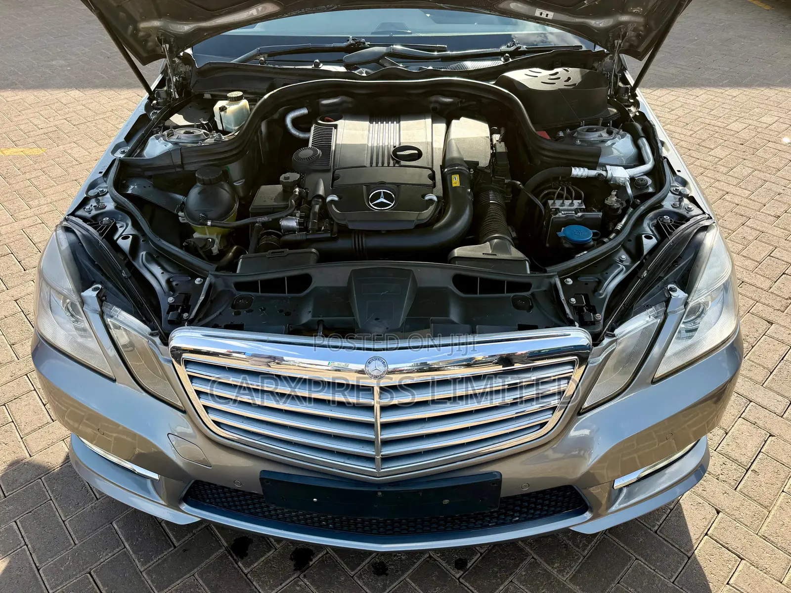 Mercedes-Benz E200 2013 Gray