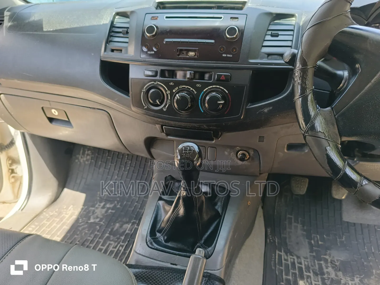 Toyota Hilux 2013 White