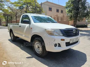 Toyota Hilux 2013 White