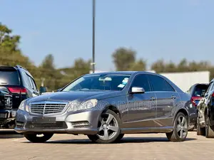Mercedes-Benz E200 2013 Gray