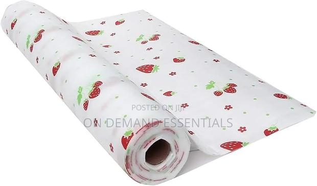Strawberry-Patterned Drawer Liner Mat Size:30 by 500 Cm - main view