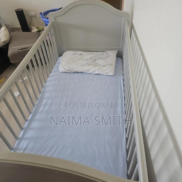 Very Comfortable Baby Bed - thumbnail 3