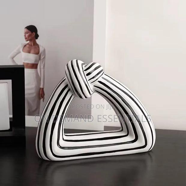 Interior Creative Black White Stripes Abstract Home Decoration - main view
