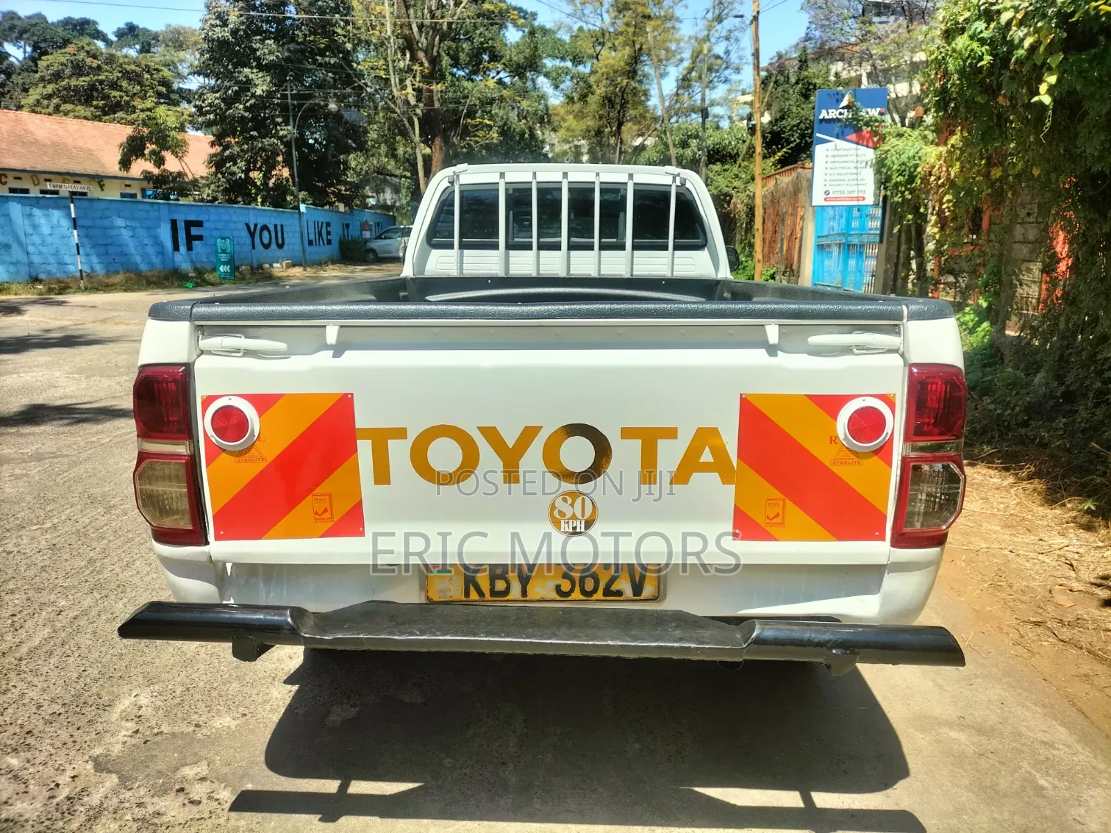 Toyota Hilux 2013 White