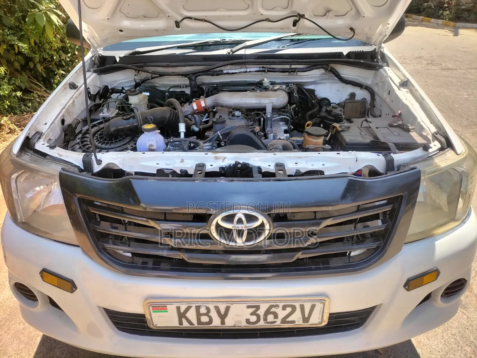 Toyota Hilux 2013 White
