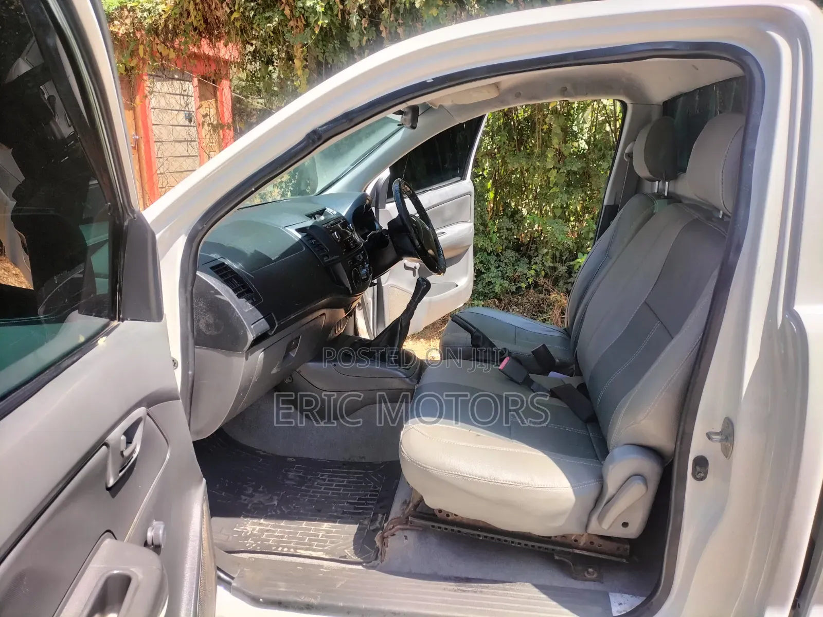 Toyota Hilux 2013 White