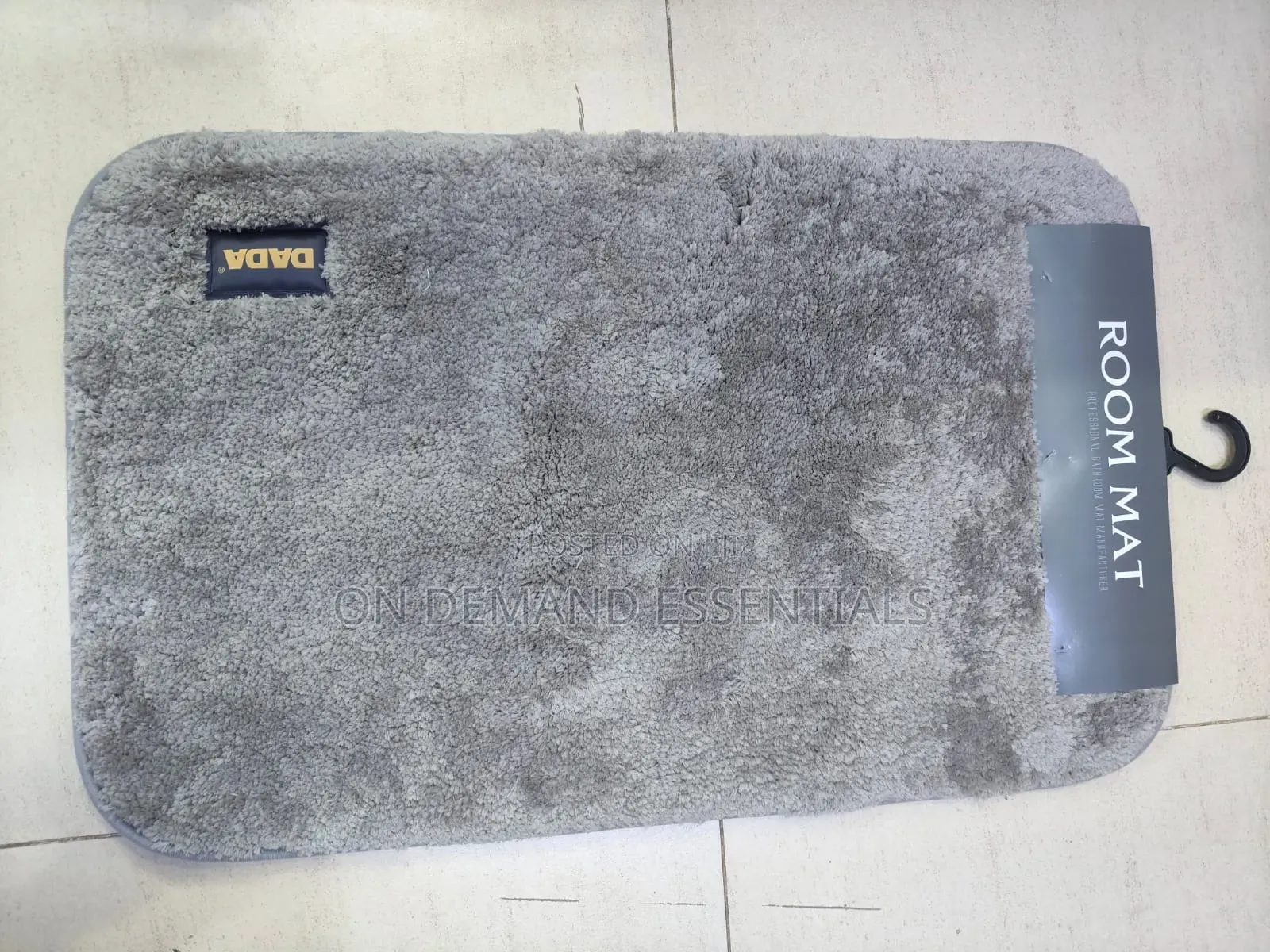 Dada Anti Slippery Bathmat
Modern Style Waterproof Non-Slip Shower Rug