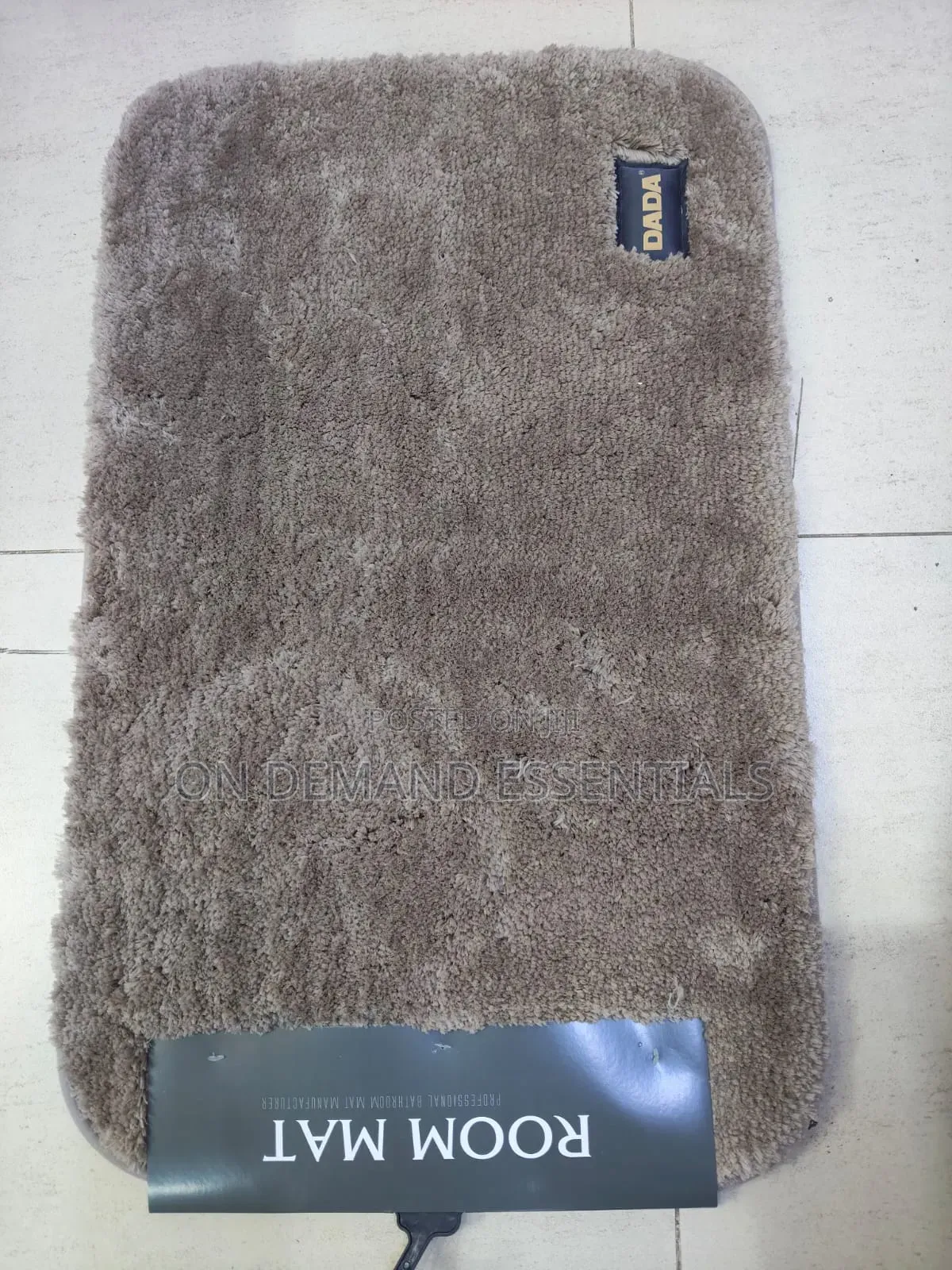 Dada Anti Slippery Bathmat
Modern Style Waterproof Non-Slip Shower Rug