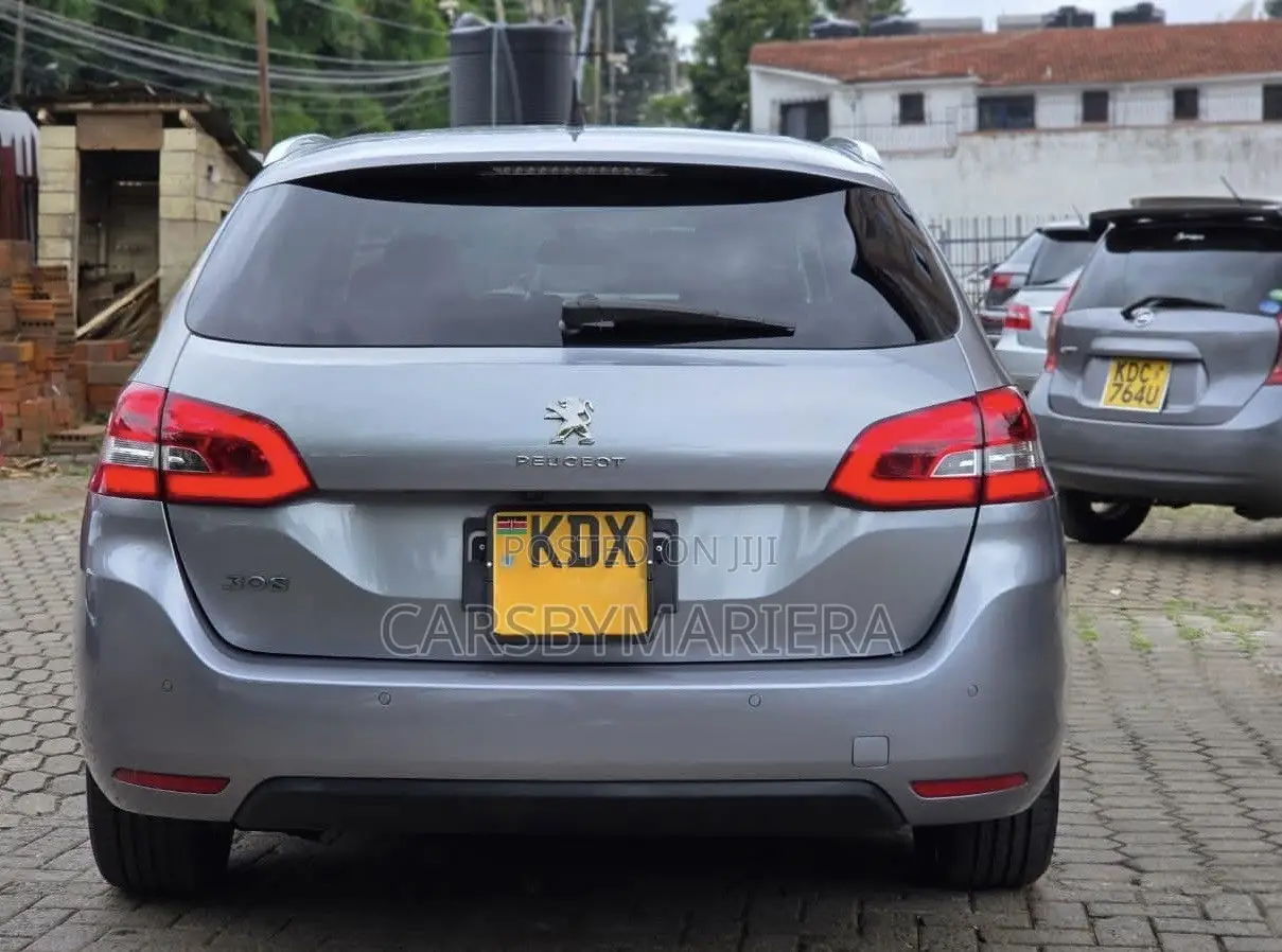 Peugeot 308 2019 Silver