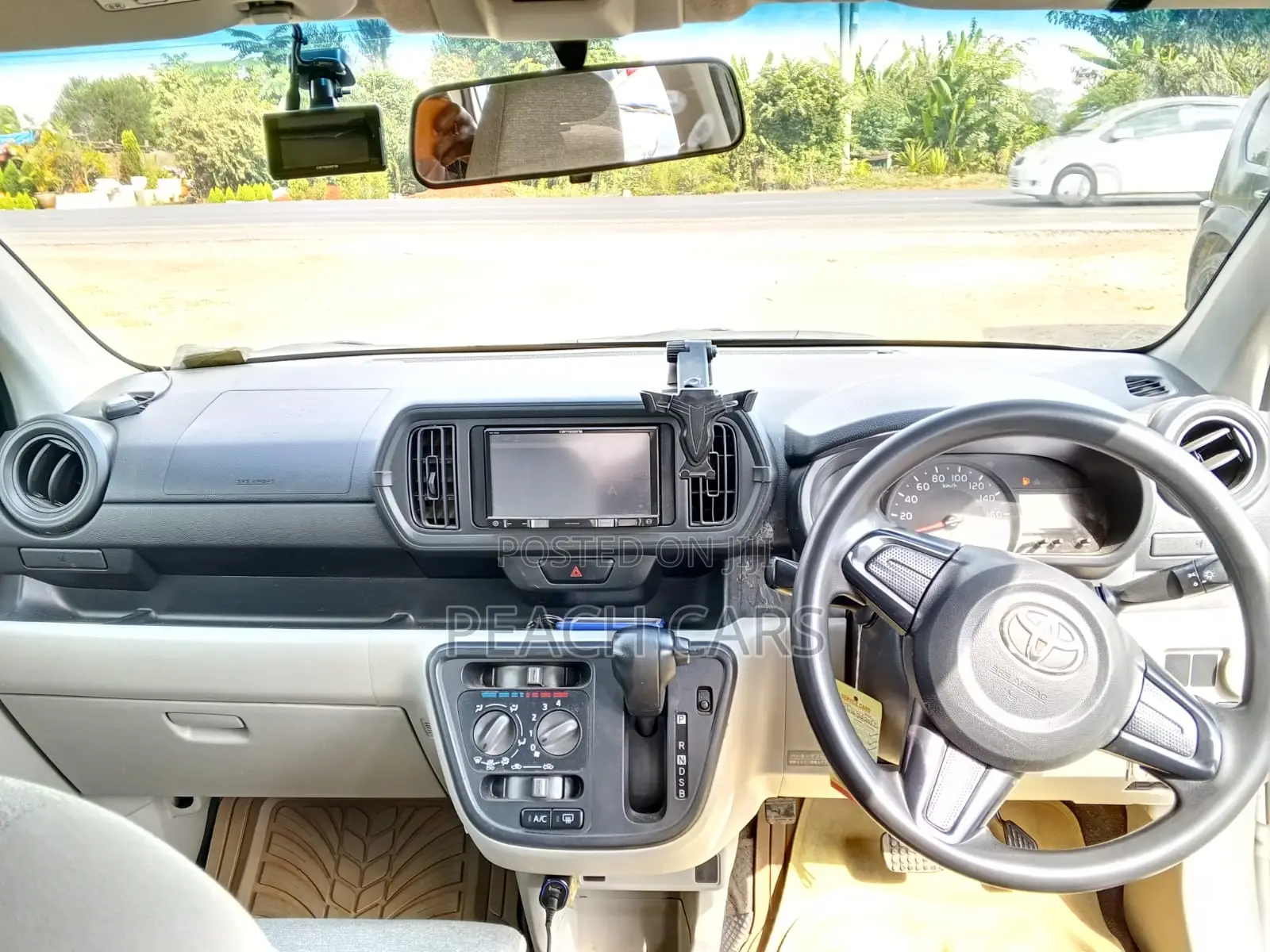 Toyota Passo 2017 White