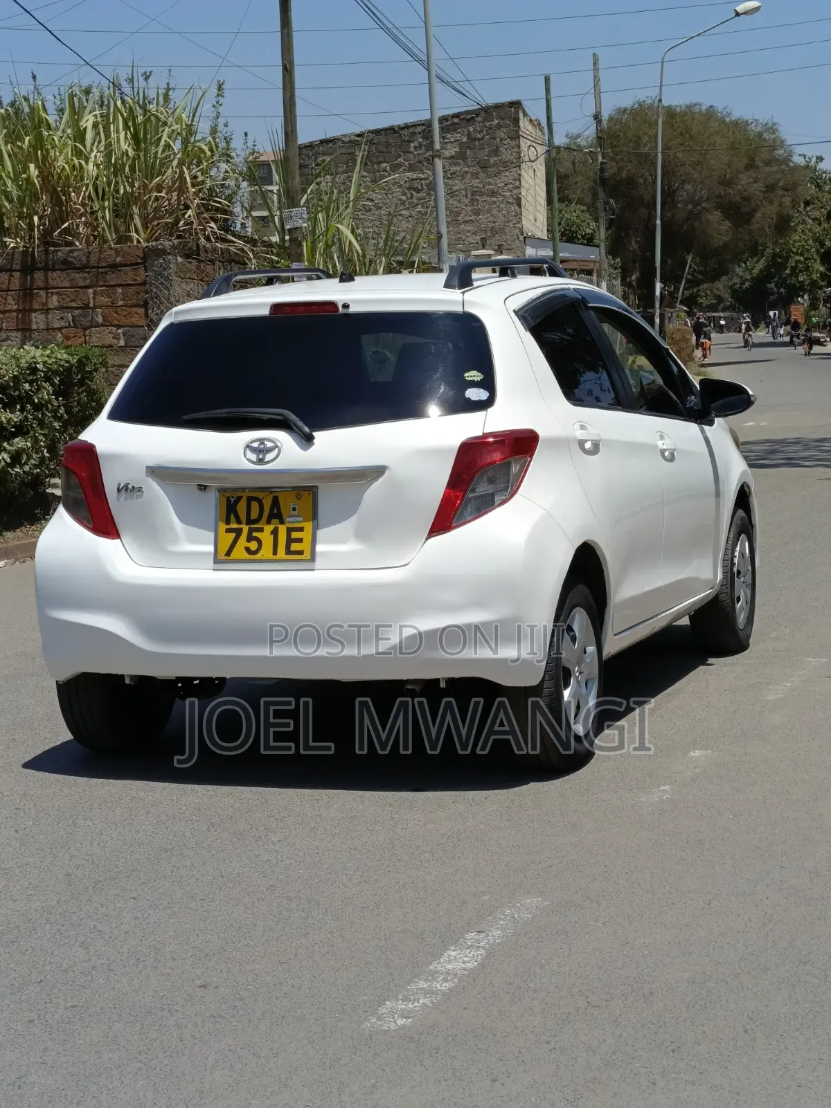 Toyota Vitz 2013 White