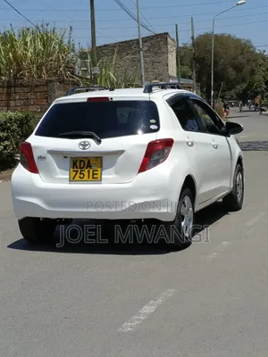 Toyota Vitz 2013 White