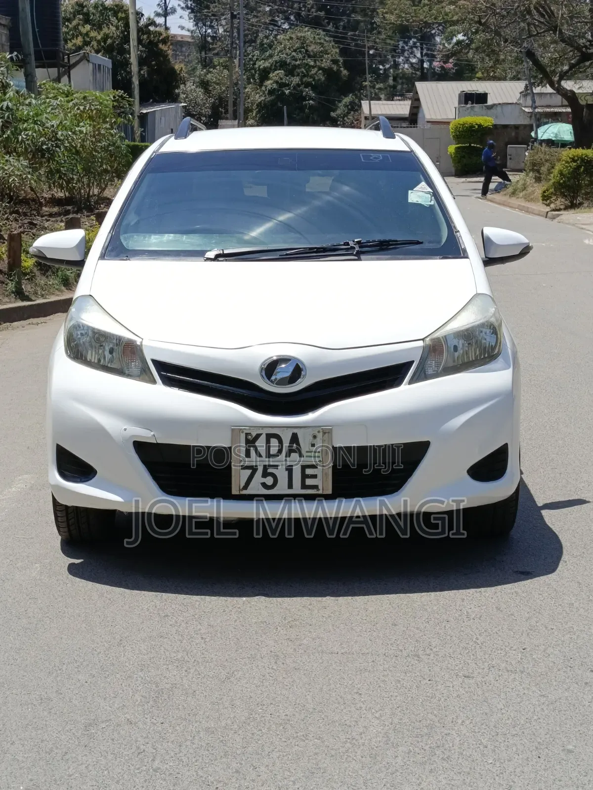 Toyota Vitz 2013 White