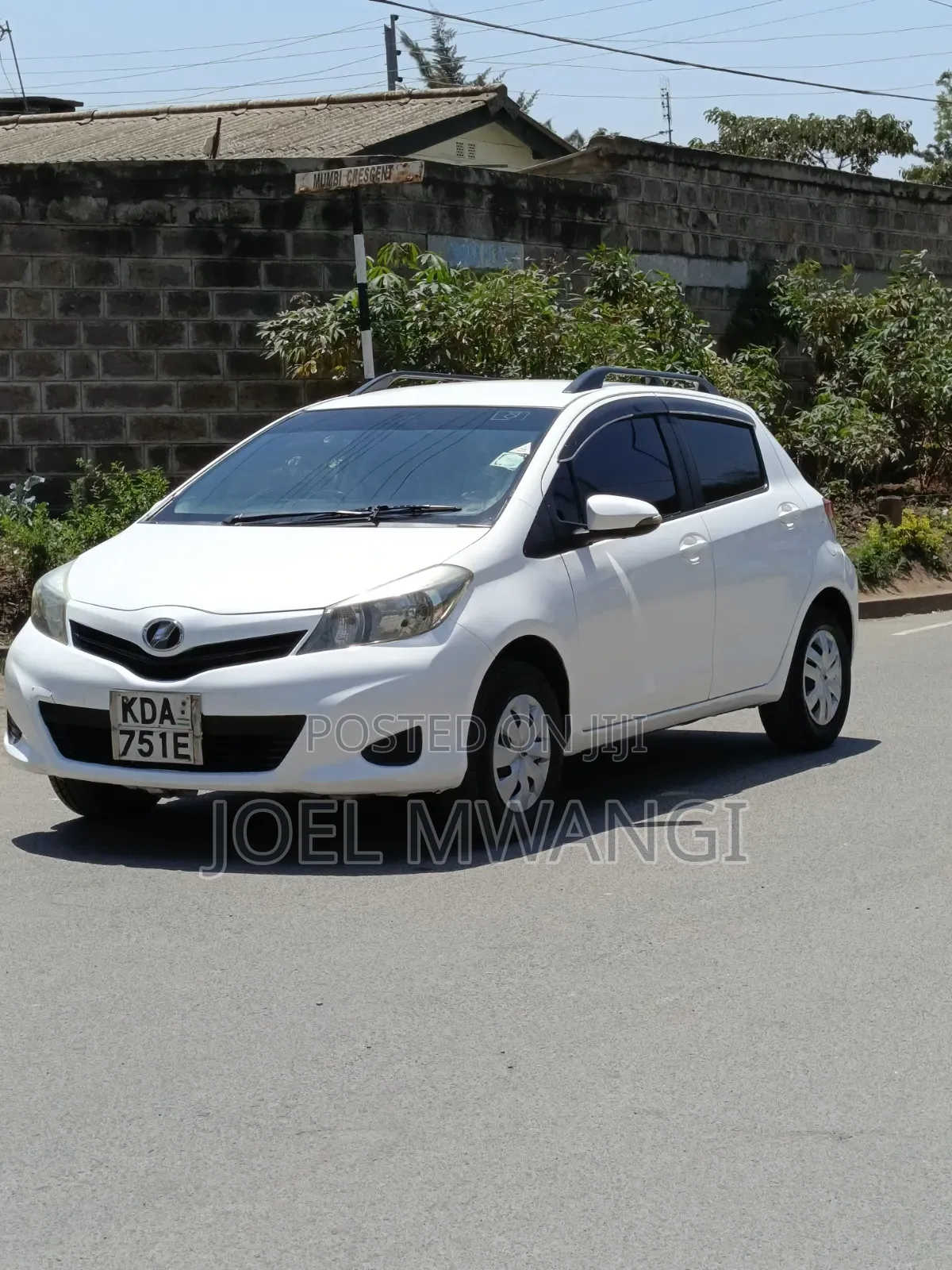 Toyota Vitz 2013 White