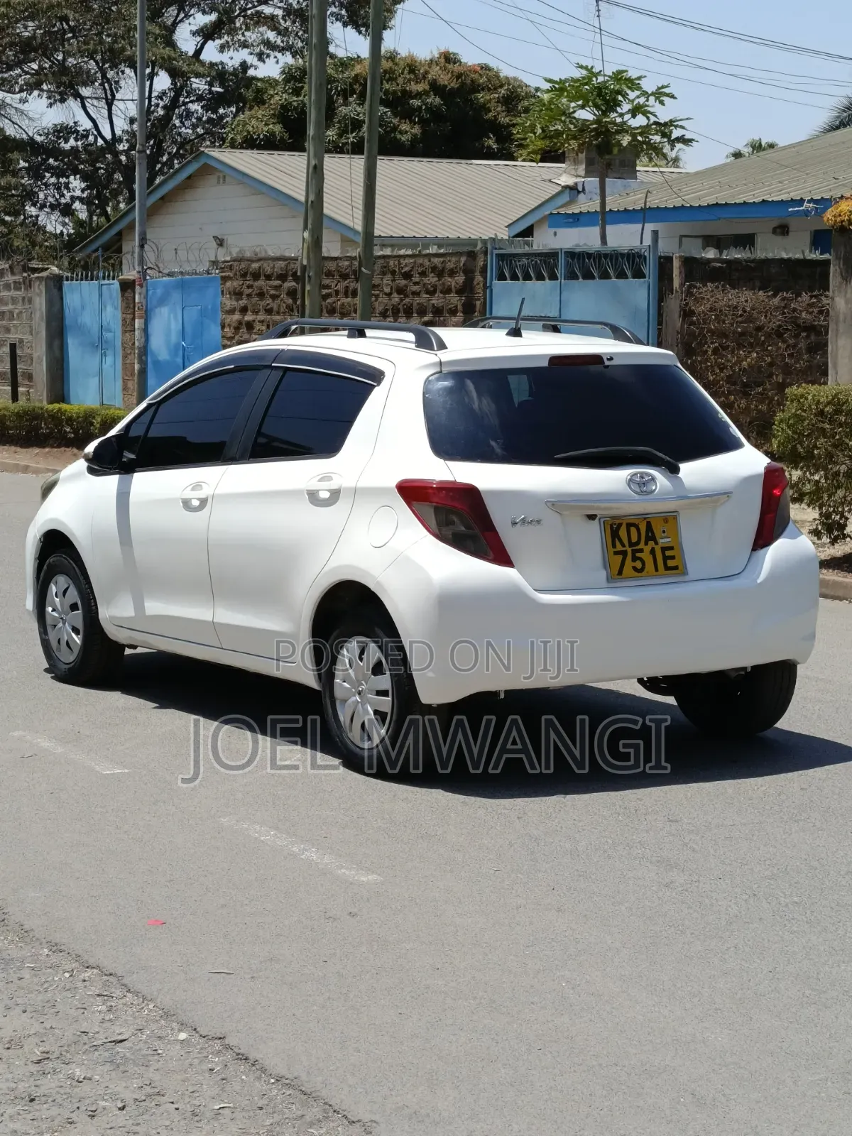 Toyota Vitz 2013 White
