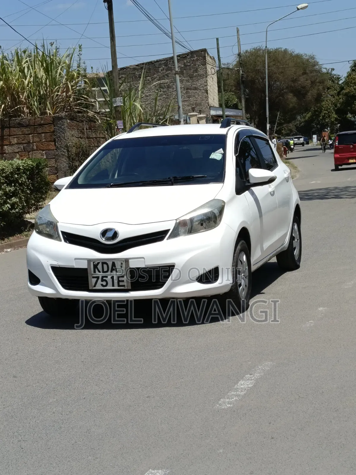 Toyota Vitz 2013 White