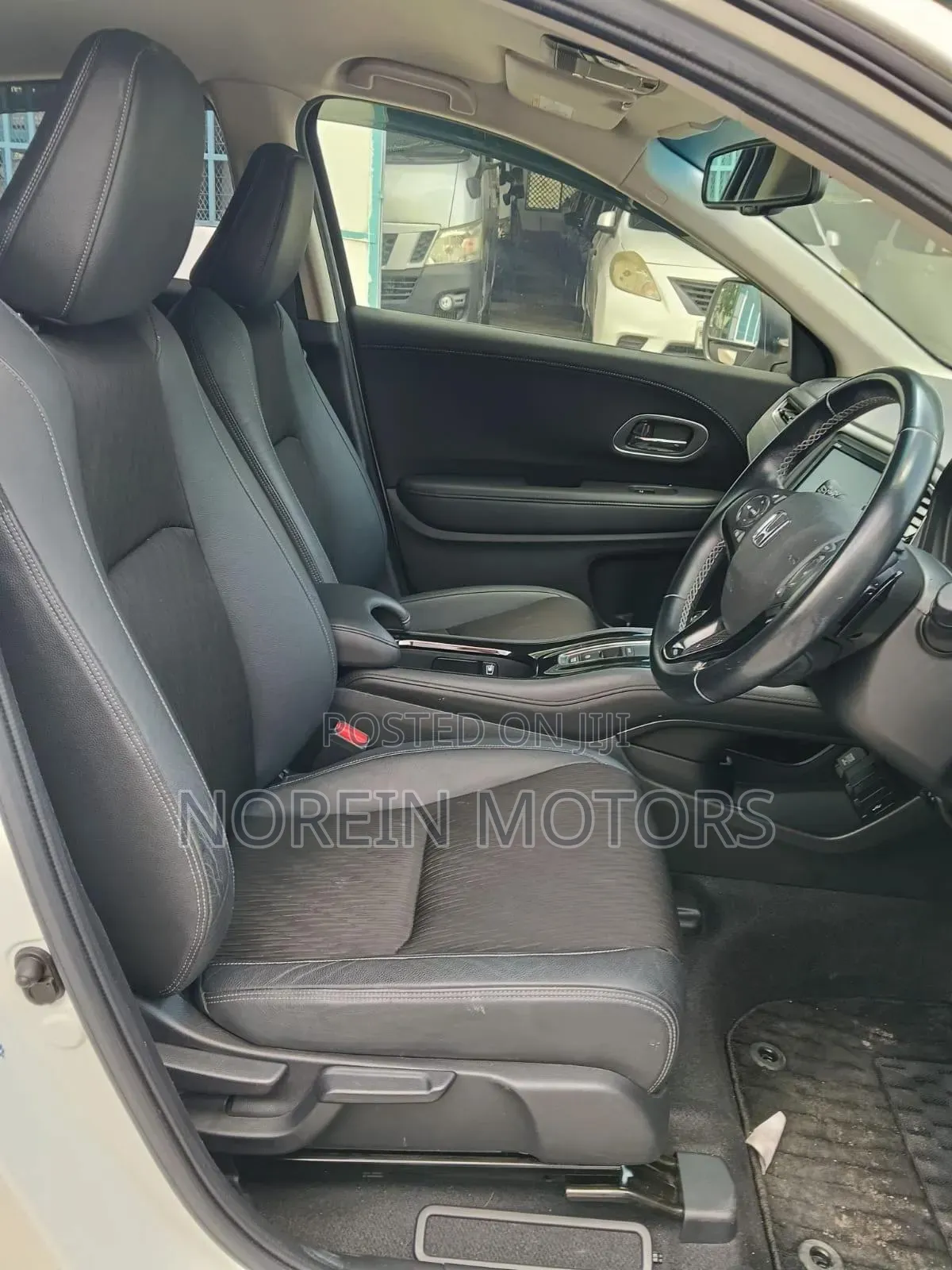 Honda Vezel 2019 Off white