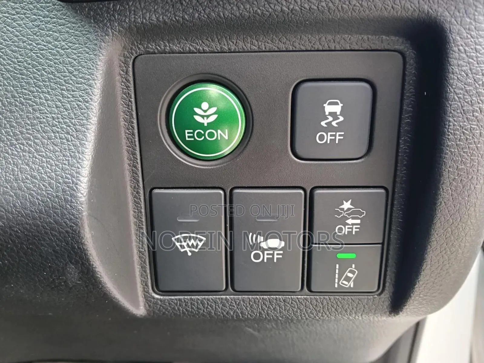 Honda Vezel 2019 Off white